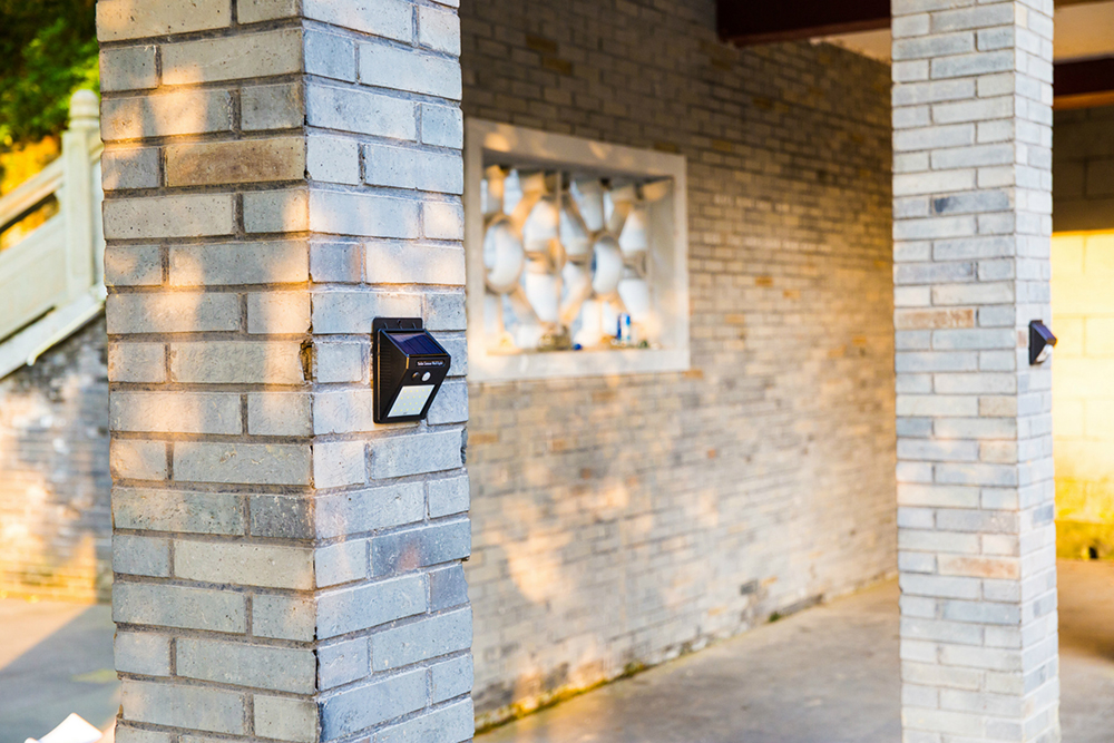 BRELONG Solar Powered PIR LED Wall Light 20LEDs Cordless Waterproof Outdoor Courtyard