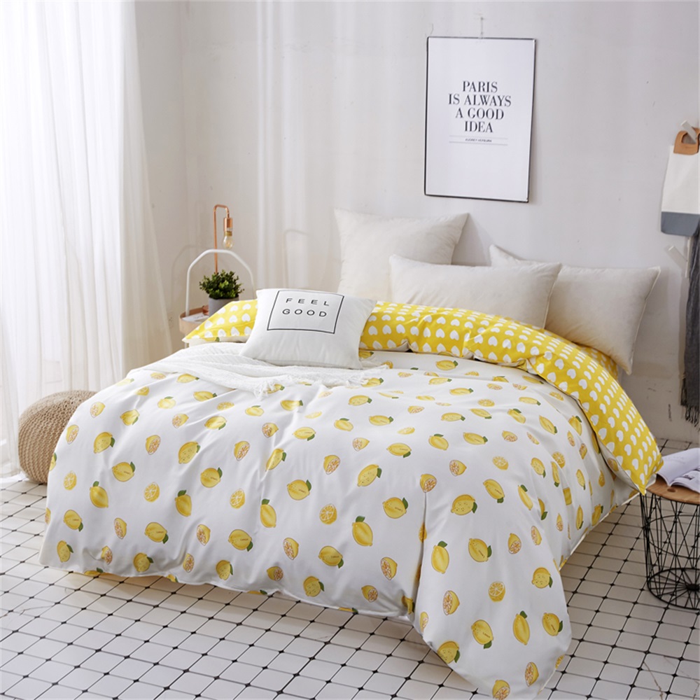 OMONNES Four Sets of Crisp and Simple Sheets on The Bed with Lemon C