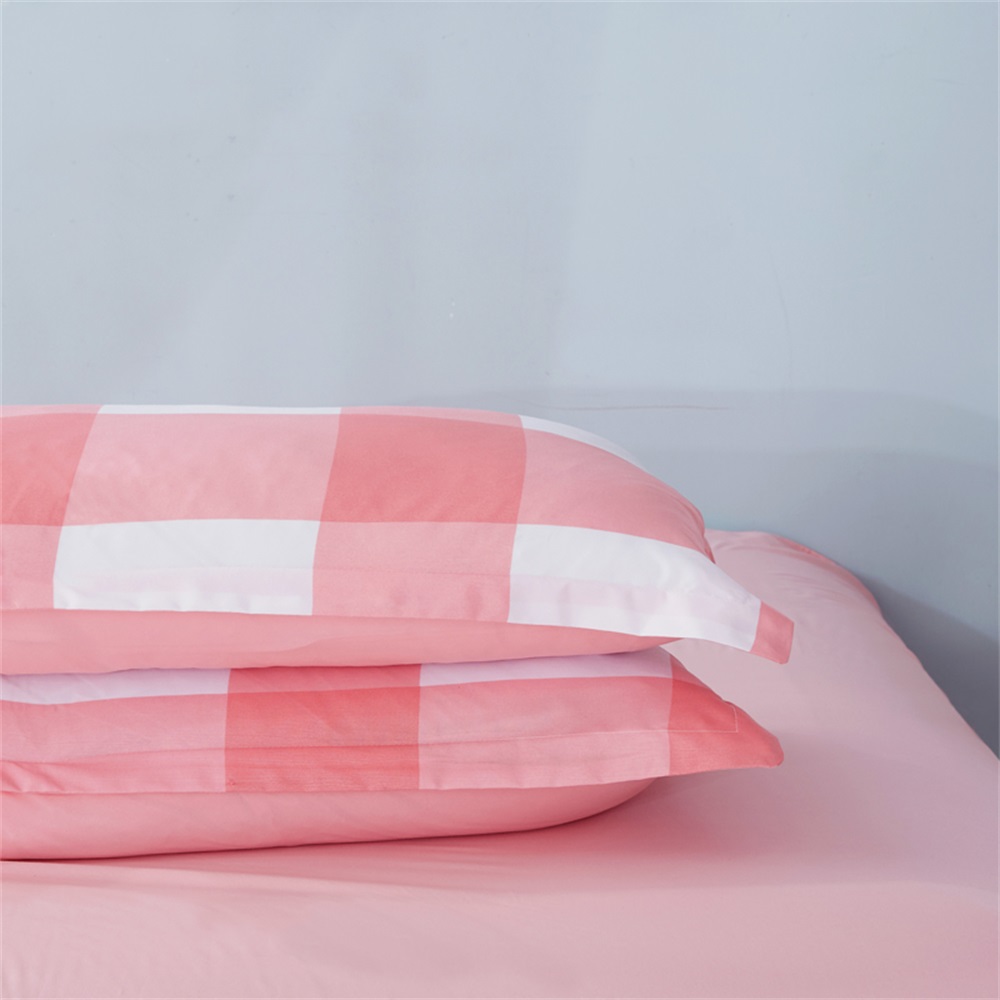 OMONNES Four Sets of Crisp and Simple Sheets on The Bed