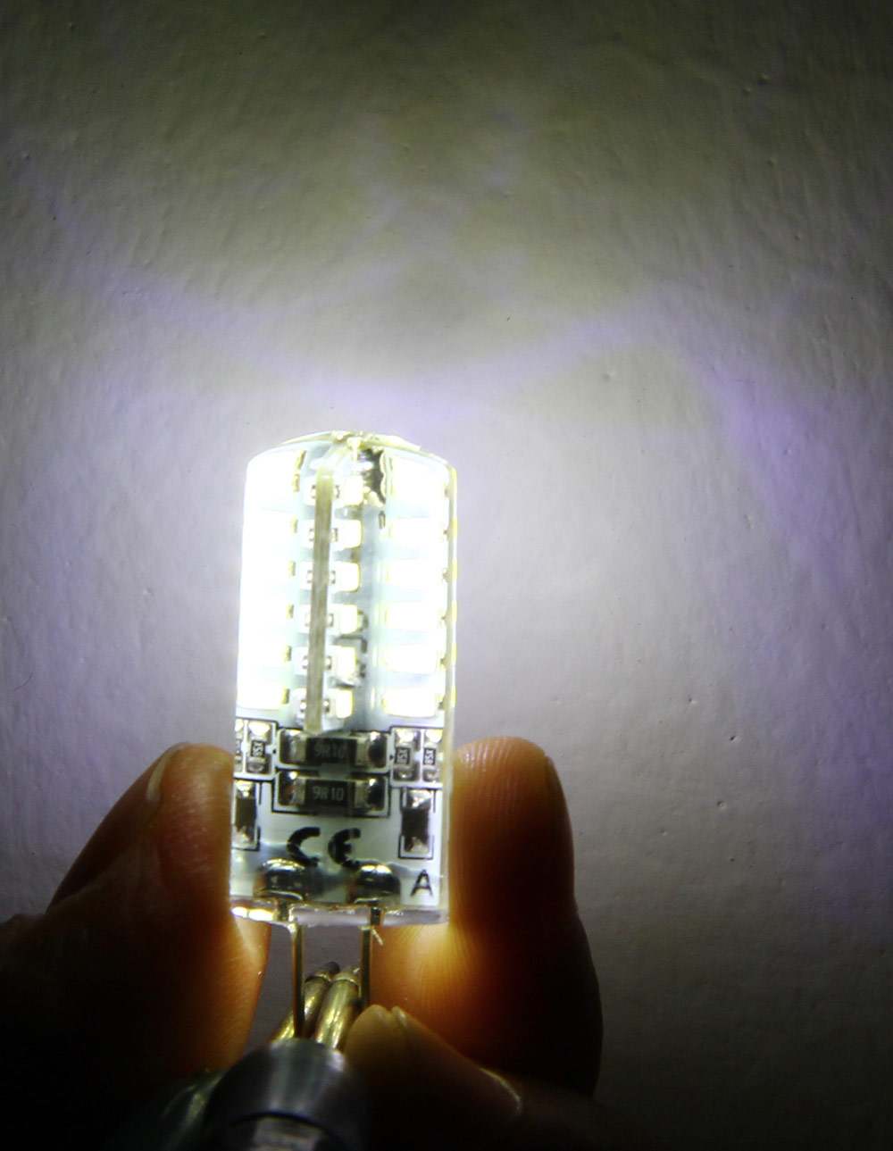 10pcs 6W G4 Base 64 LED Lamp AC 220V White Light SMD 3014 360 Degrees Beam Angle